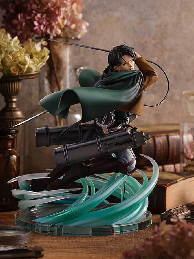 Attack on Titan - Humanity's Strongest Soldier Levi Statue: Pony Canyon