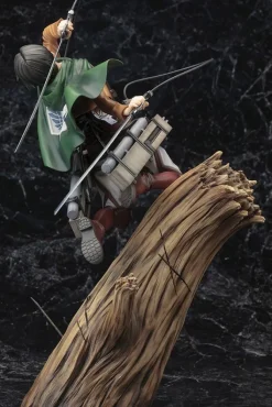 Attack on Titan - Levi Ackermann Statue / ARTFXJ / Renewal Version: Kotobukiya