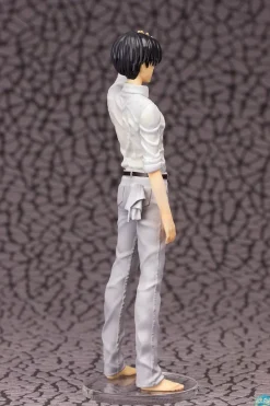 Attack on Titan - Levi Statue: Apricot Blossom
