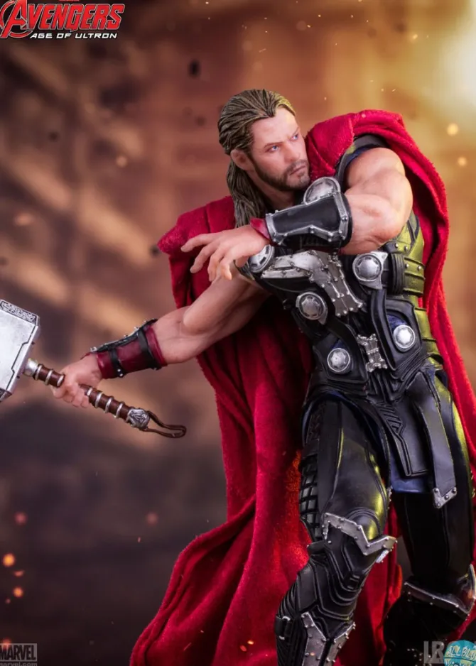 Avengers AOU Thor Statue : Iron Studios
