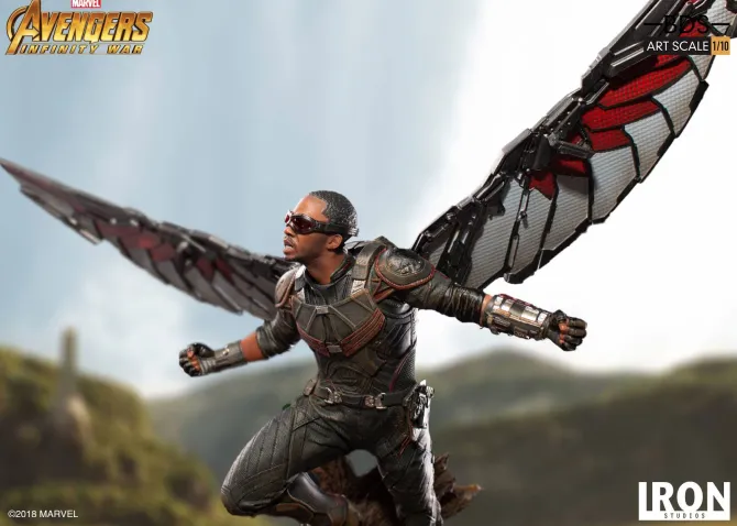 Avengers Infinity War - Falcon Statue: Iron Studios