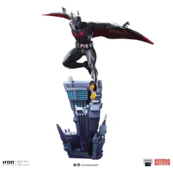 Batman Statue / Art Scale: Iron Studios