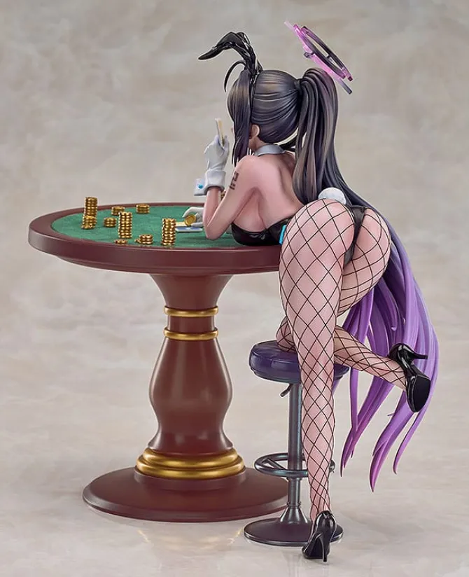 Blue Archive - Karin Kakudate Statue / (Bunny Girl) Game Playing Ver.: Good Smile Company