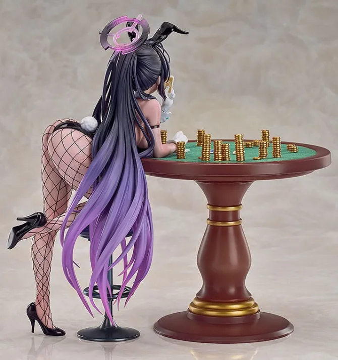 Blue Archive - Karin Kakudate Statue / (Bunny Girl) Game Playing Ver.: Good Smile Company