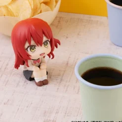 Bocchi the Rock! Look Up - Hitori Goto & Ikuyo Kita Statue (with gift): MegaHouse