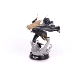 Castlevania Symphony of the Night - Alucard Statue / Dash Attack: First 4 Figures