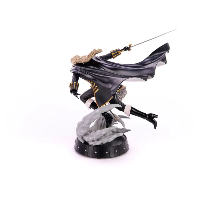 Castlevania Symphony of the Night - Alucard Statue / Dash Attack: First 4 Figures