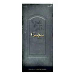 Coraline - Coraline Actionfigur / Supersize Vinyl - with Hat (Button Eyes): Super7