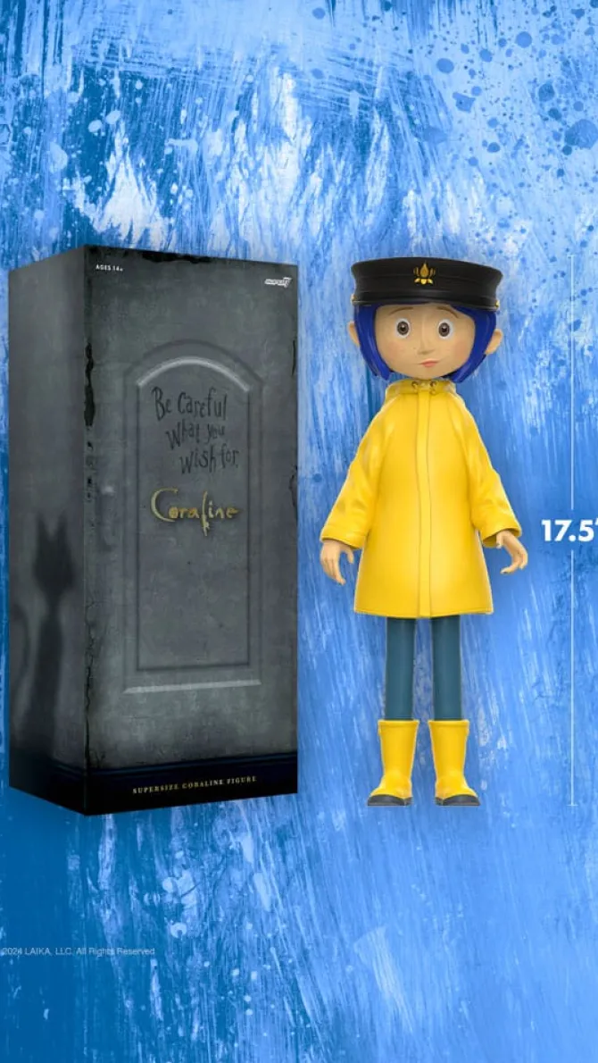 Coraline - Coraline Actionfigur / Supersize Vinyl - with Hat (Button Eyes): Super7