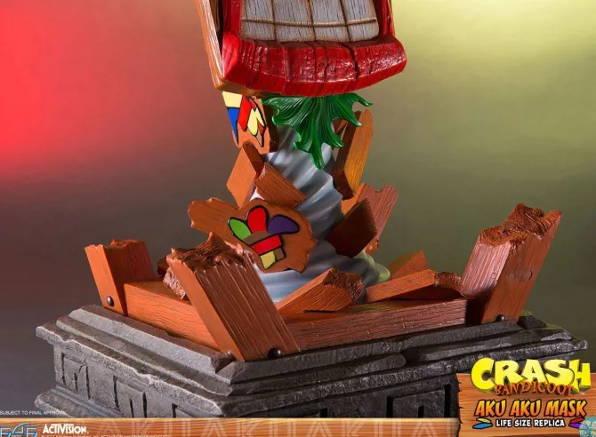 Crash Bandicoot - Aku Aku Maske Life-Size Replika: First 4 Figures