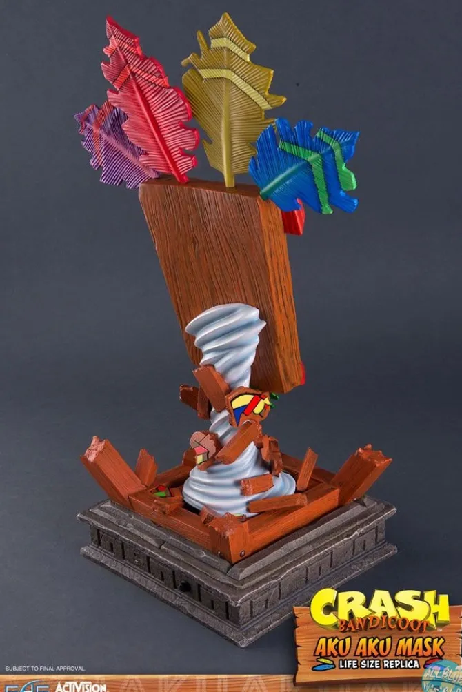 Crash Bandicoot - Aku Aku Maske Life-Size Replika: First 4 Figures
