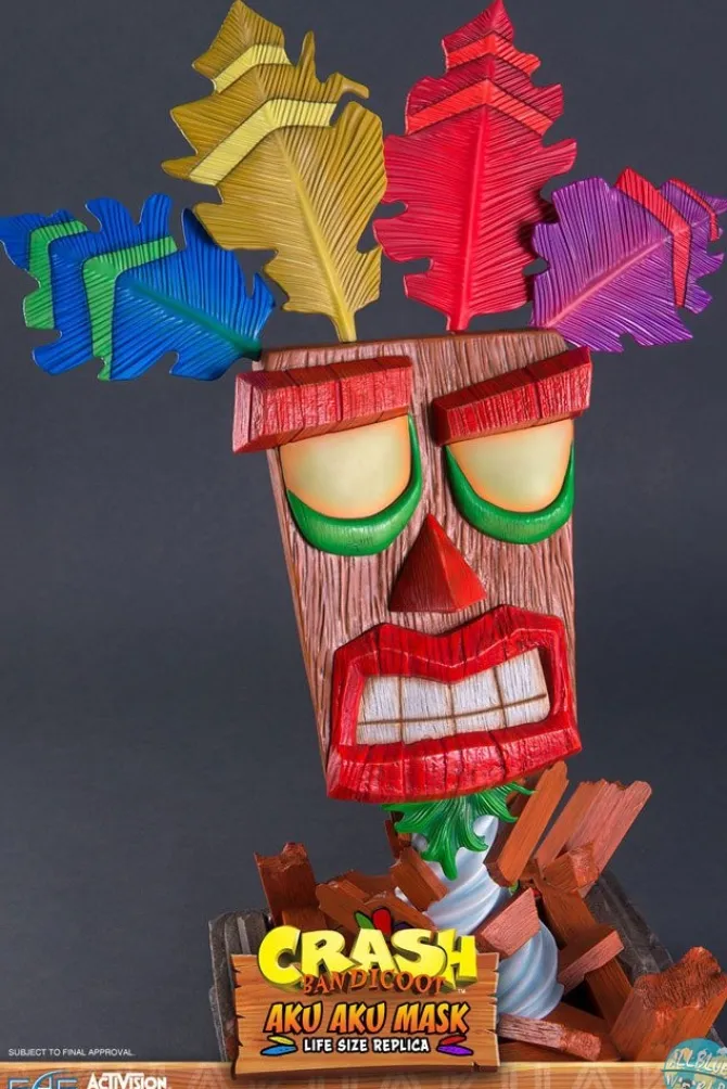 Crash Bandicoot - Aku Aku Maske Life-Size Replika: First 4 Figures