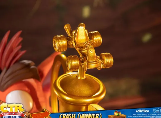 Crash Team Racing Nitro-Fueled - Crash Bandicoot Statue (Winner): First 4 Figures