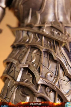 Dark Souls - Drachentöter Ornstein Statue: First 4 Figures