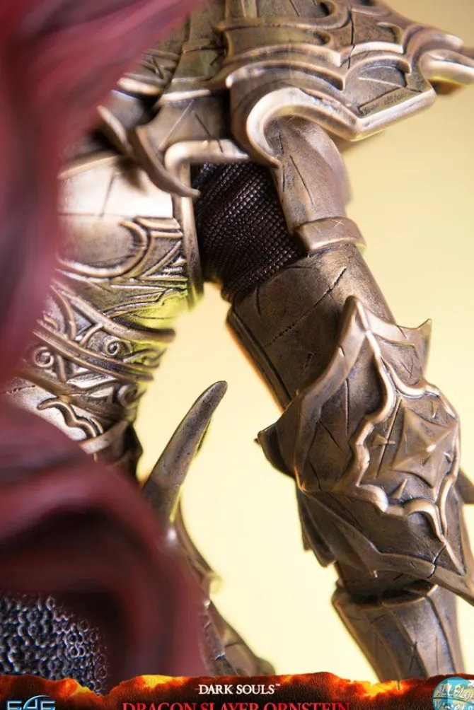 Dark Souls - Drachentöter Ornstein Statue: First 4 Figures