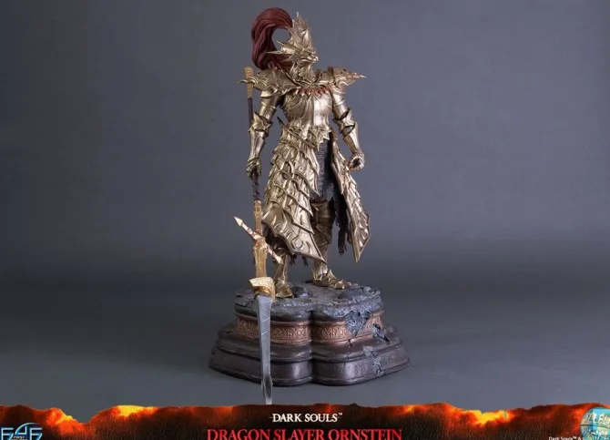 Dark Souls - Drachentöter Ornstein Statue: First 4 Figures