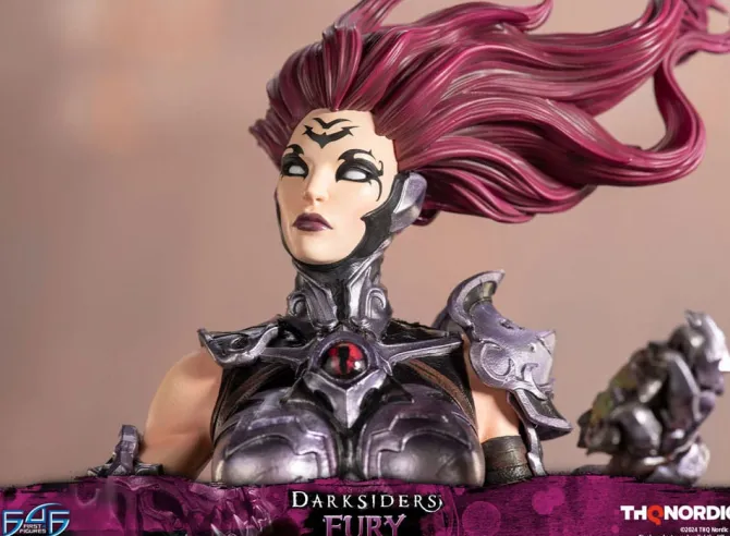 Darksiders - Fury Statue: First 4 Figures