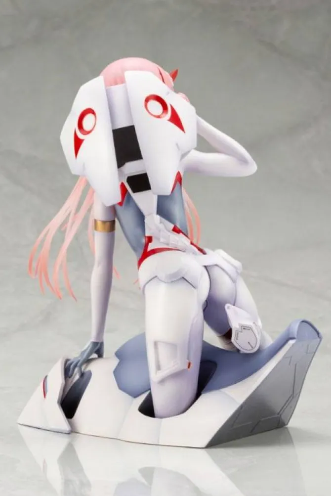 Darling in the Franxx - Zero Two Statue / The 13th Unit Version: Kotobukiya