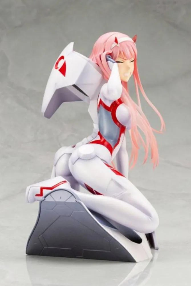 Darling in the Franxx - Zero Two Statue / The 13th Unit Version: Kotobukiya
