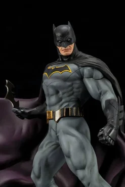 DC Comics - Batman (Rebirth) Statue / ARTFX+: Kotobukiya
