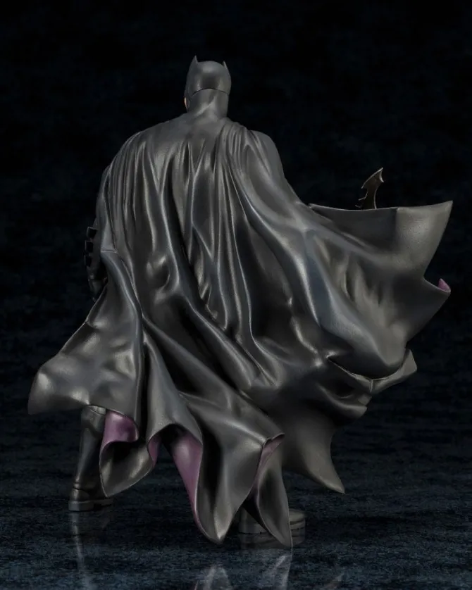DC Comics - Batman (Rebirth) Statue / ARTFX+: Kotobukiya
