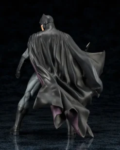 DC Comics - Batman (Rebirth) Statue / ARTFX+: Kotobukiya