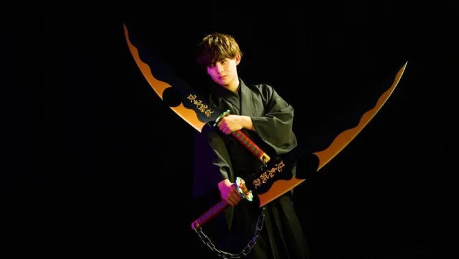 Demon Slayer: Kimetsu no Yaiba - Nichirin Schwerter Replika / Tengen Uzui: Tamashii Nations