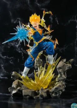Dragonball Z - SSJ Vegeto Statue - FiguartsZERO / Tamashii Web Exclusive: Bandai