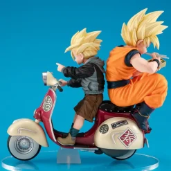 Dragonball Z - Super Saiyan Son Goku & Super Saiyan Son Gohan & MotorbikeStatue / Real McCoy: MegaHo