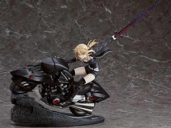 Fate/Grand Order - Saber/Altria Pendragon & Cuirassier Noir Statue: Good Smile Company