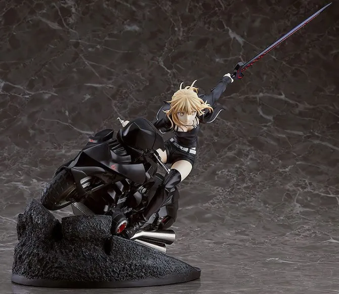 Fate/Grand Order - Saber/Altria Pendragon & Cuirassier Noir Statue: Good Smile Company