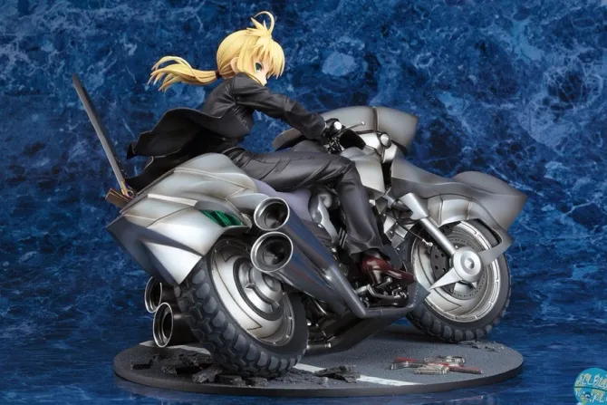 Fate/Zero - Saber & Saber Motored Cuirassier Statue: Good Smile Company