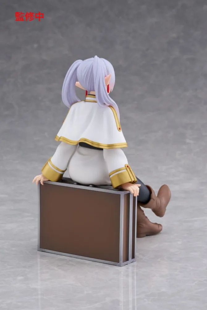 Frieren: Beyond Journey's End - Frieren Statue / Desktop Cute Figure - Trunk Case Ver.: Taito Prize