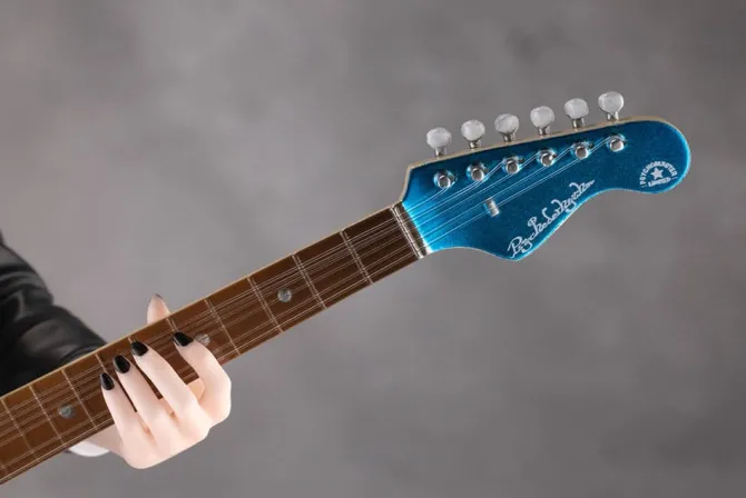 Girls Band Cry - Momoka Kawaragi Statue: Kotobukiya