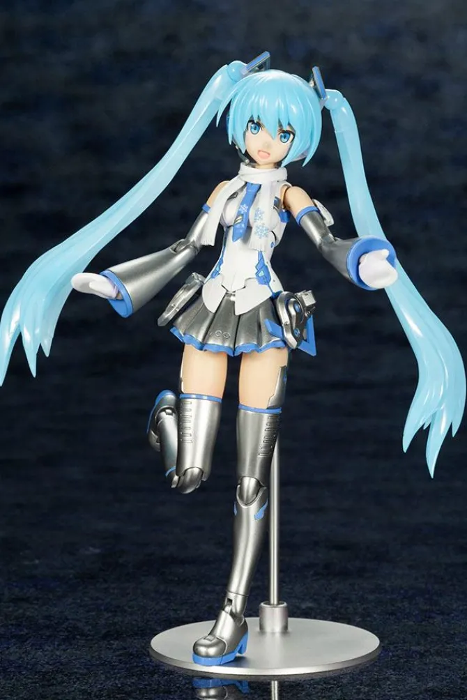 Hatsune Miku - Snow Miku Plastic Model Kit / Black Version: Kotobukiya