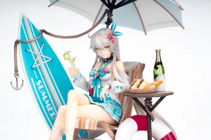 Honkai Impact 3rd - Kiana Kaslana Statue: MiHoYo