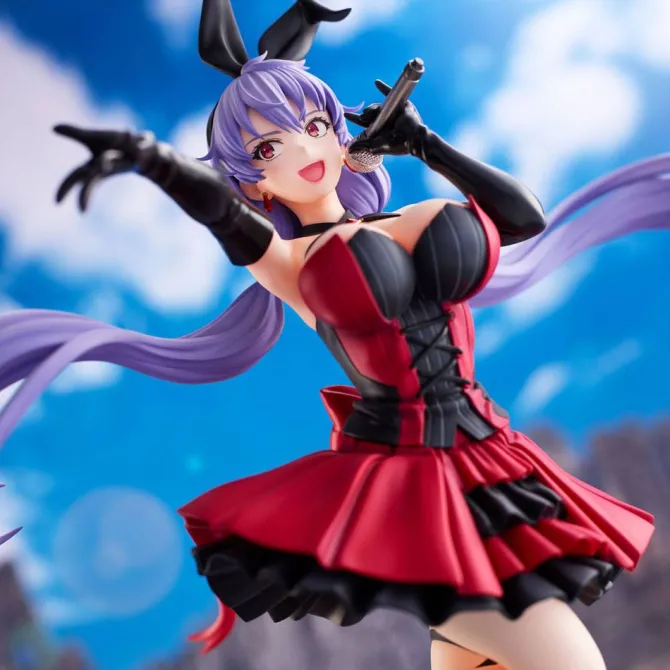 In/Spectre - Karin Nanase Statue: Union Creative