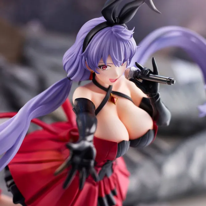 In/Spectre - Karin Nanase Statue: Union Creative