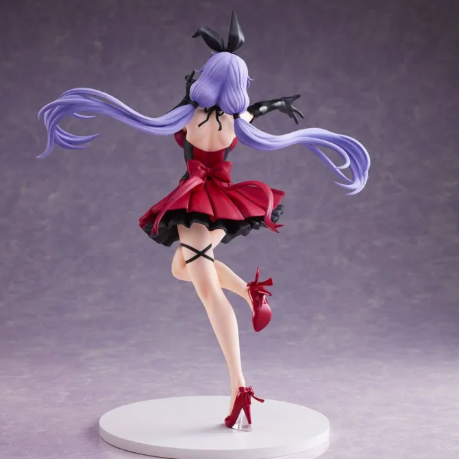In/Spectre - Karin Nanase Statue: Union Creative