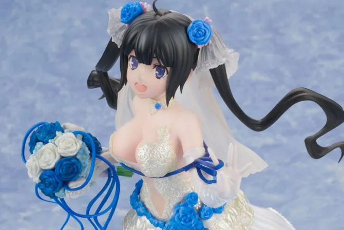 Is It Wrong to Try to Pick Up Girls in a Dungeon? - Hestia Statue: Furyu