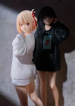 Lycoris Recoil - Chisato Nishikigi Statue / Oversized Sweatshirt Version: Phat!
