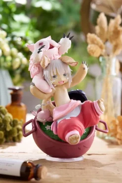Made in Abyss - Nanachi Statue / The Golden City of the Scorching Sun AMP+ My Treasure Reissue: Tait