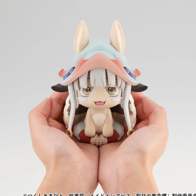 Made in Abyss: - The Golden City of the Scorching Sun Look Up/ Nanachi Statue: MegaHouse