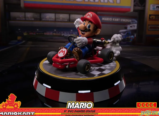 Mario Kart - Mario Statue / Collector's Edition: First 4 Figures