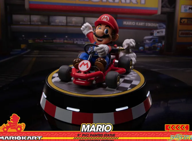Mario Kart - Mario Statue / Collector's Edition: First 4 Figures