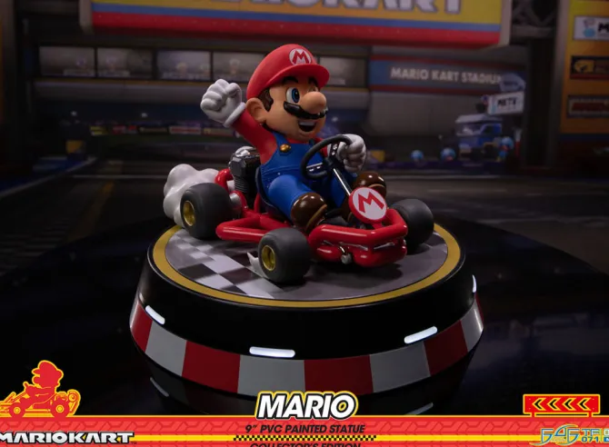 Mario Kart - Mario Statue / Collector's Edition: First 4 Figures
