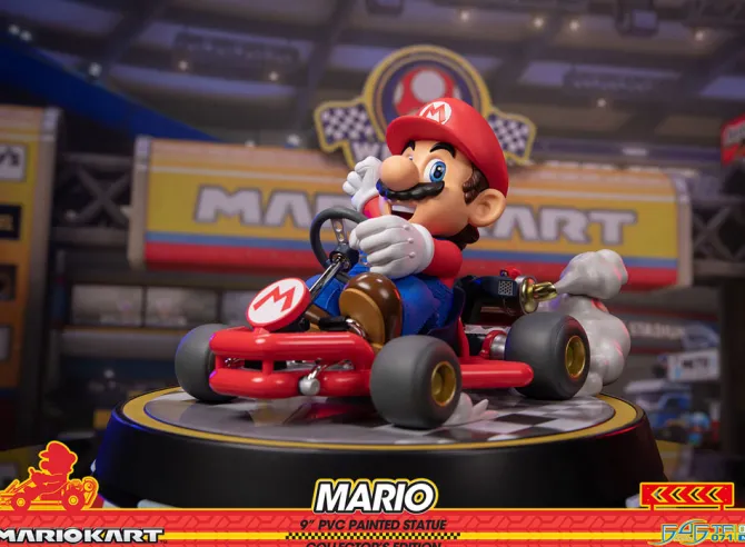 Mario Kart - Mario Statue / Collector's Edition: First 4 Figures