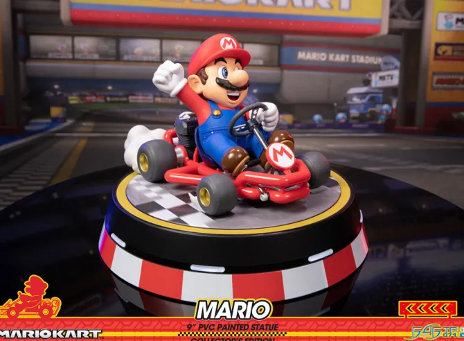 Mario Kart - Mario Statue / Collector's Edition: First 4 Figures