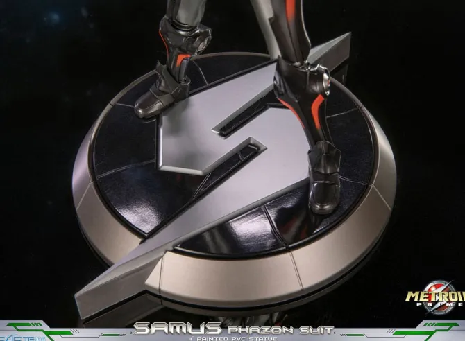 Metroid Prime - Samus Phazon Suit Statue / Standard Edition: First 4 Figures