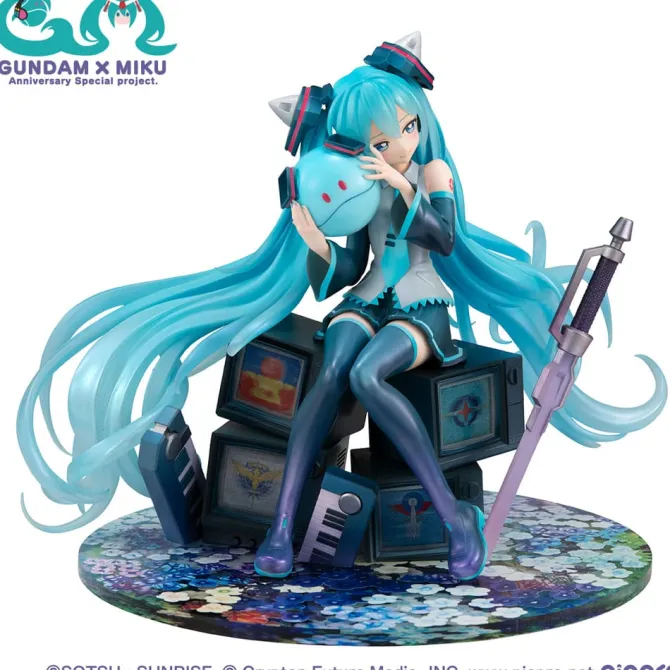 Mobile Suit Gundam x Miku OO Gundam - Miku Statue / Lucrea - 45th Anniversary: MegaHouse
